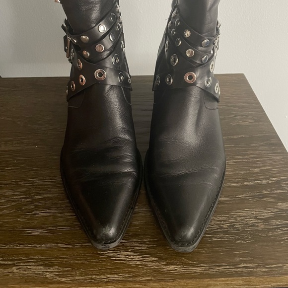 Zara black leather anklet boot cowboy boot studded with buckles size 39 or 8 - Picture 6 of 6